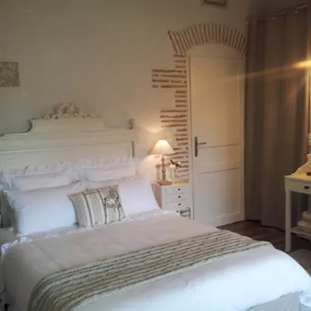Chambres D'hotes Le Domaine Du Saule Bed & Breakfast