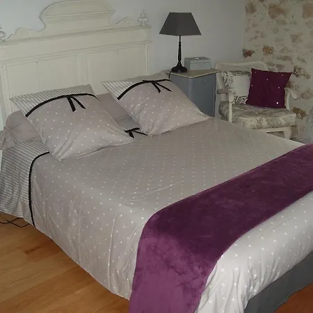 Chambres D'hotes Le Domaine Du Saule فندق مبيت وإفطار *