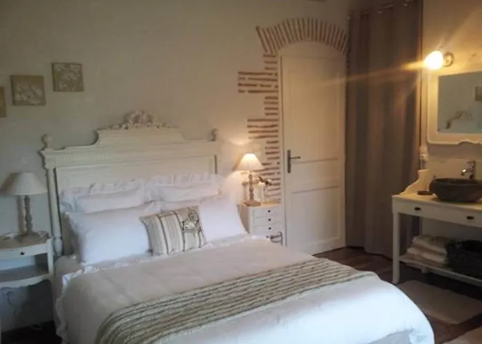 Chambres D'hotes Le Domaine Du Saule Bed & Breakfast